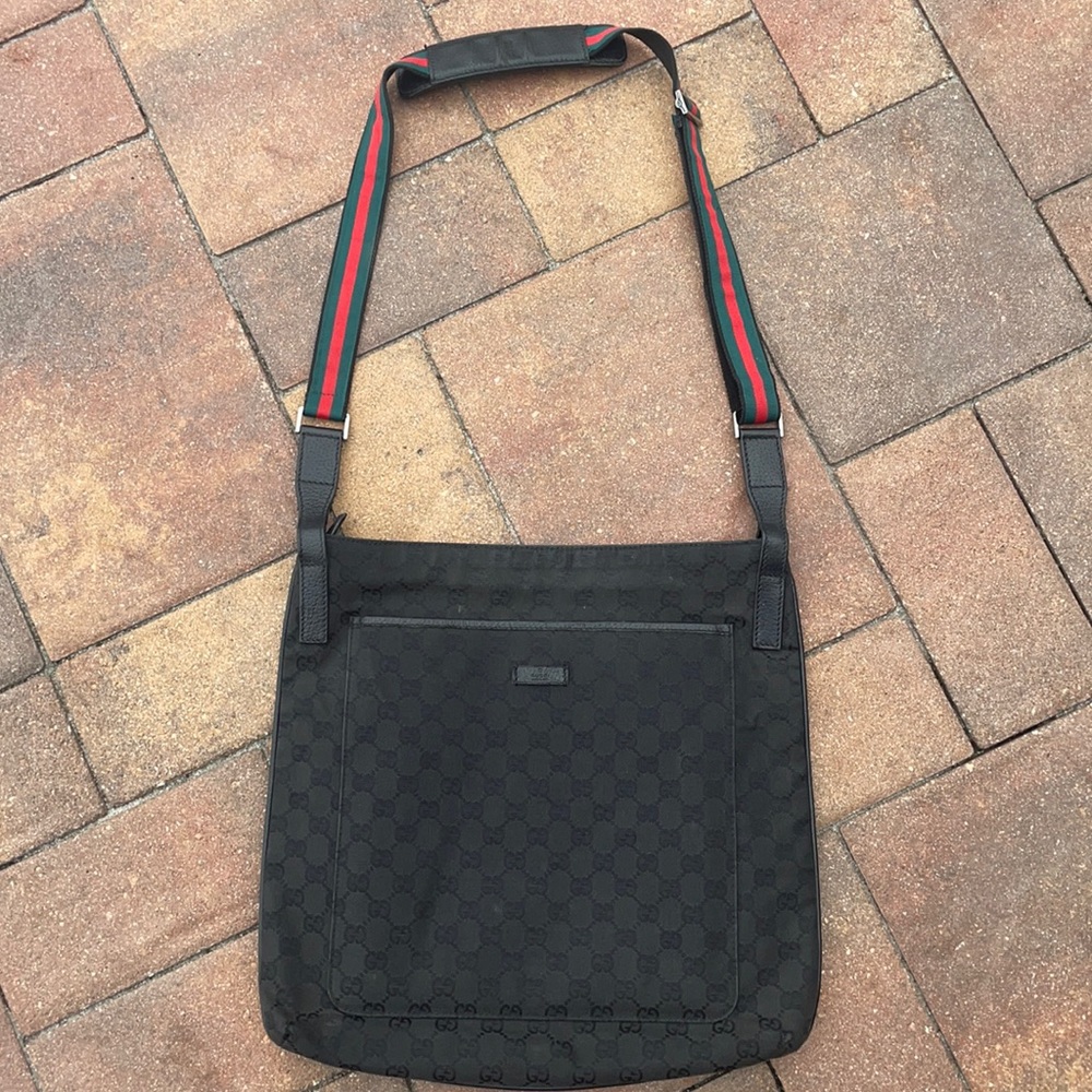 Gucci vintage black GG messenger bag